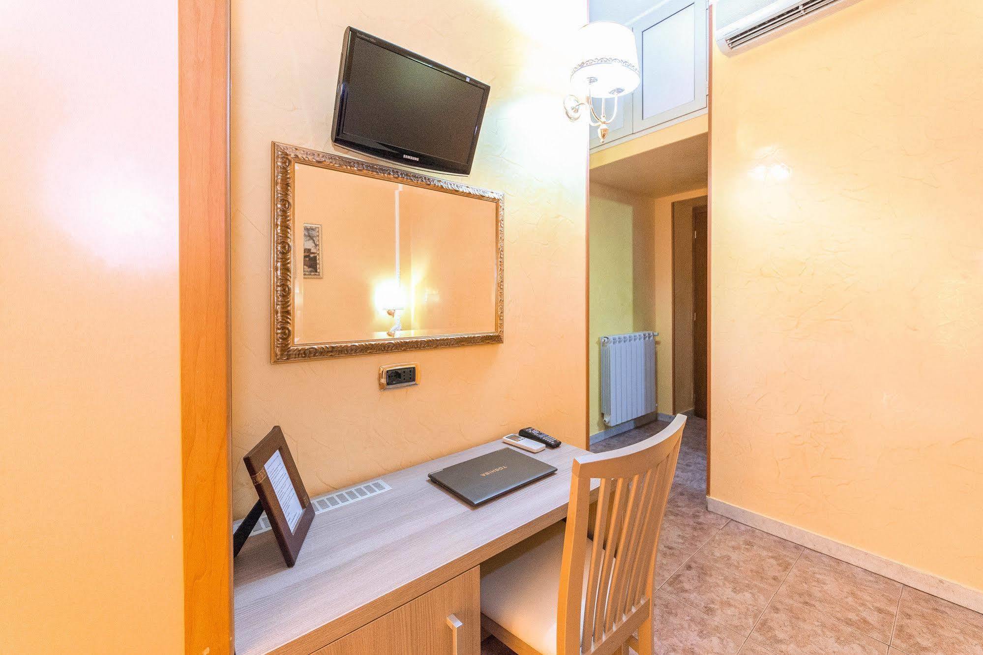 Downtown Accommodation Roma Exterior foto